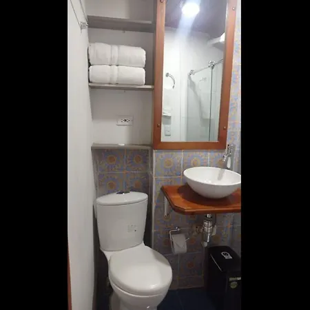 Pensión In Guest - Ca-1 Gethsemane With Breakfast Included And Wifi *